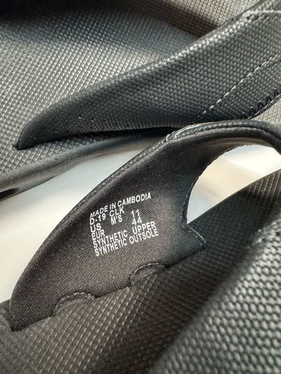 REEF Fanning Men\'s Flip Flops in Black Size 11 - Like New